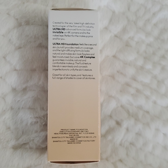 TLM Color Changing Foundation NIB - Picture 3 of 10